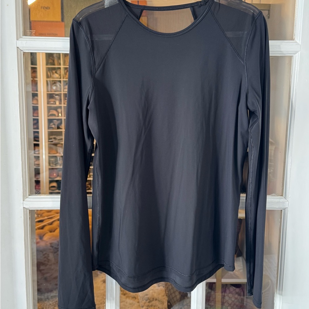 ▪️🖤 lululemon athletica Black Long-Sleeve Top with Mesh Shoulders 🖤▪️ - Picture 3 of 5